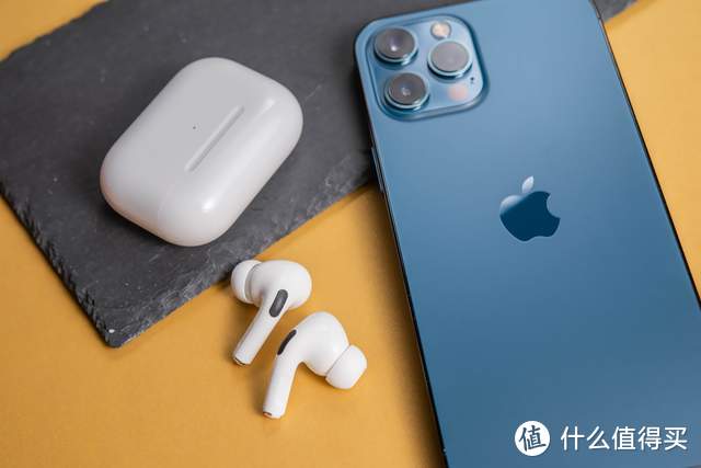 用过AirPods Max后，我深思了一个问题