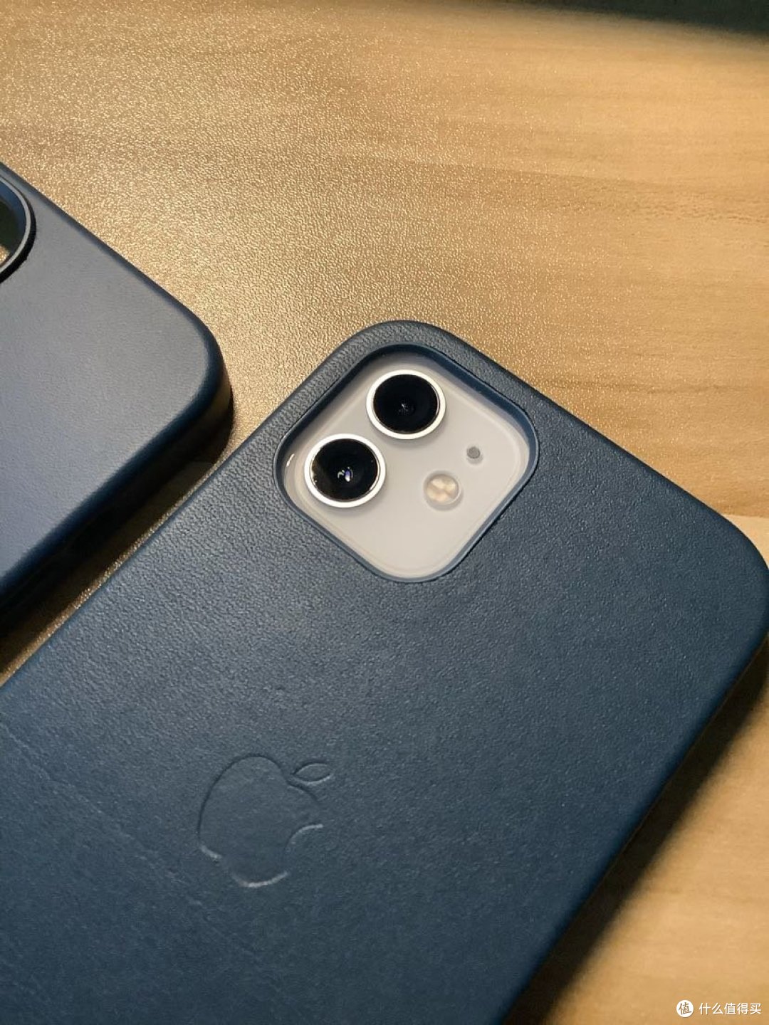 iphone12原装皮革壳vs仿品