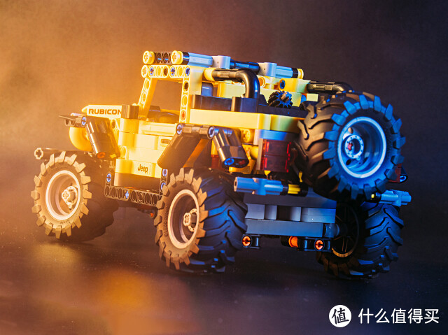 LEGO 42122 Jeep Wrangler 穿梭山林的狂野硬汉！