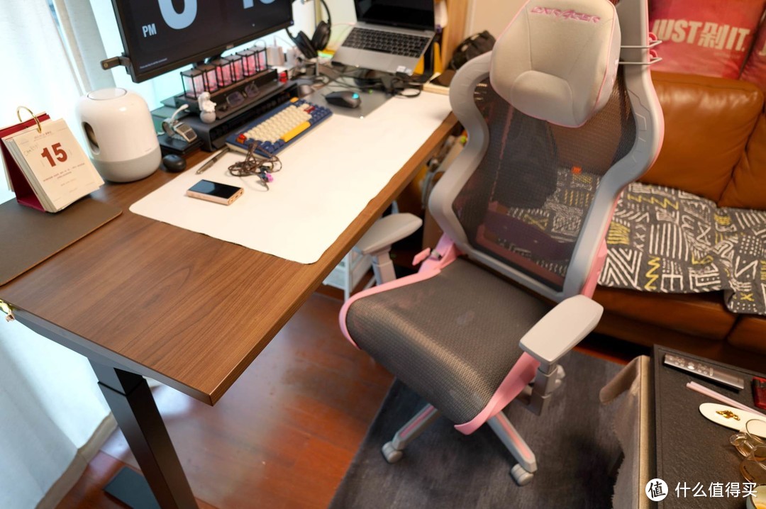 送给女儿的小礼物，DXRacer迪锐克斯粉色电竞椅入手。