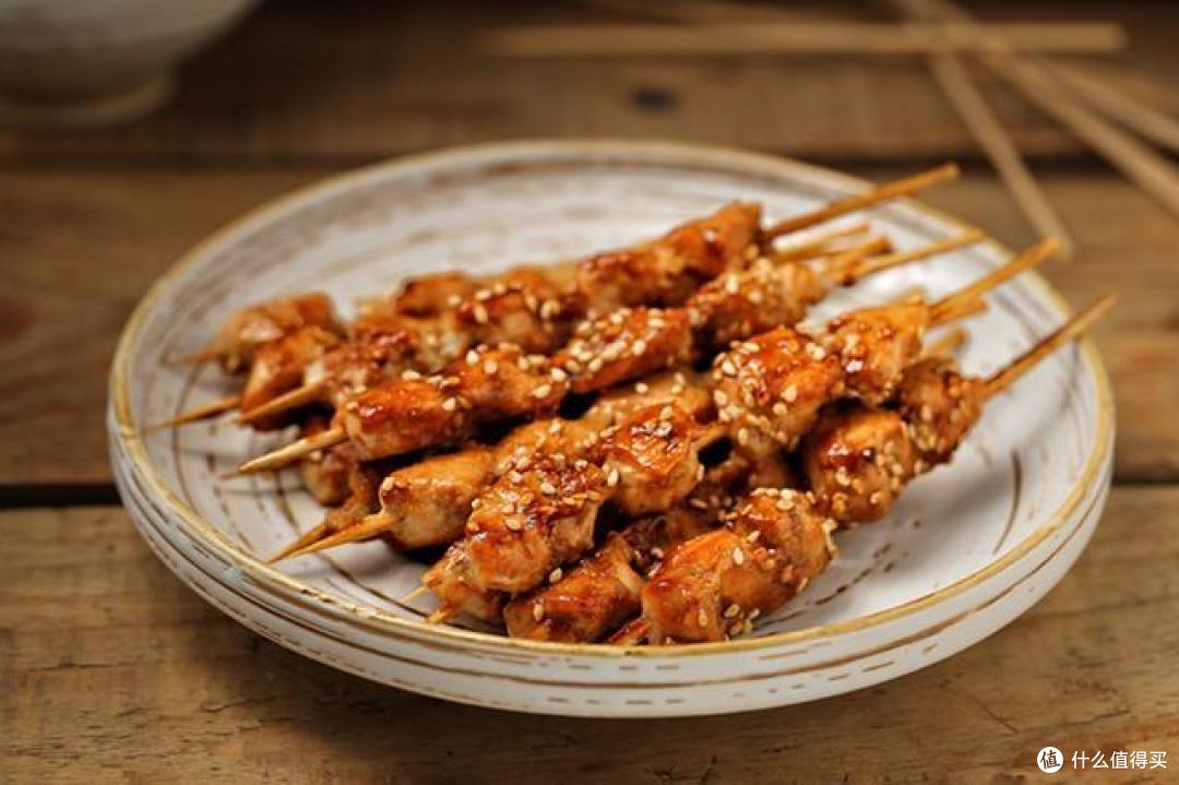 麻辣香锅:其实麻辣香锅做法超级简单的,食材多样化,辣的程度也可以