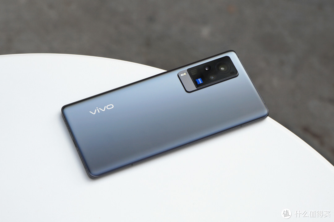 vivo X60 Pro开箱上手，蔡司加持释放影像原力