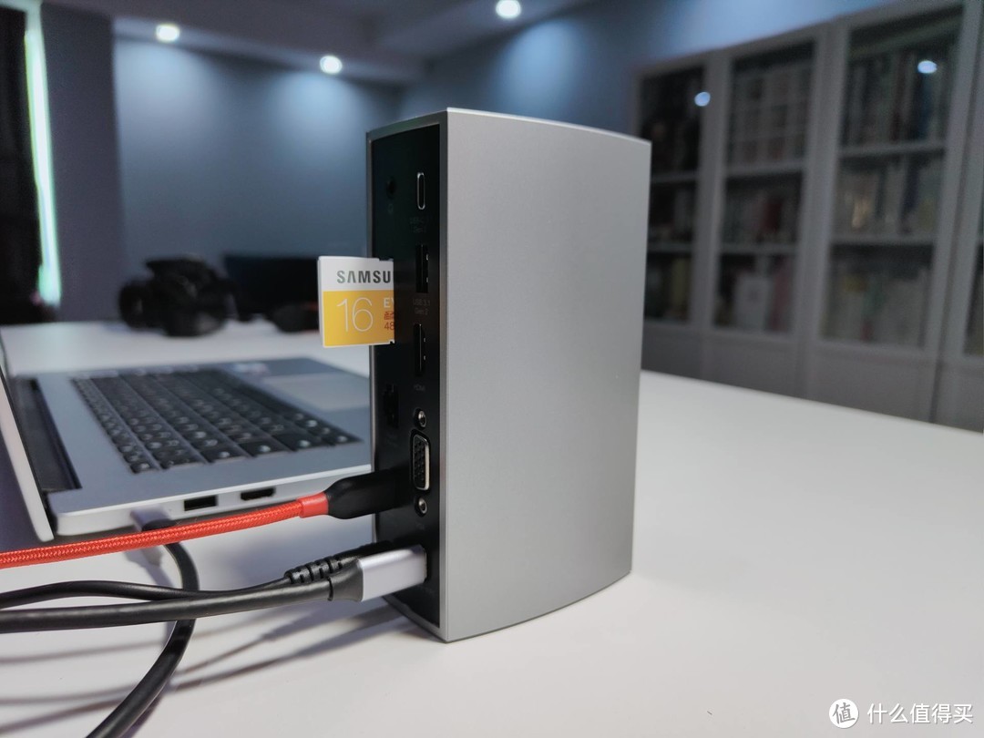 超级方便的桌面接口拓展利器 - 绿联USB Type-C桌面拓展坞 