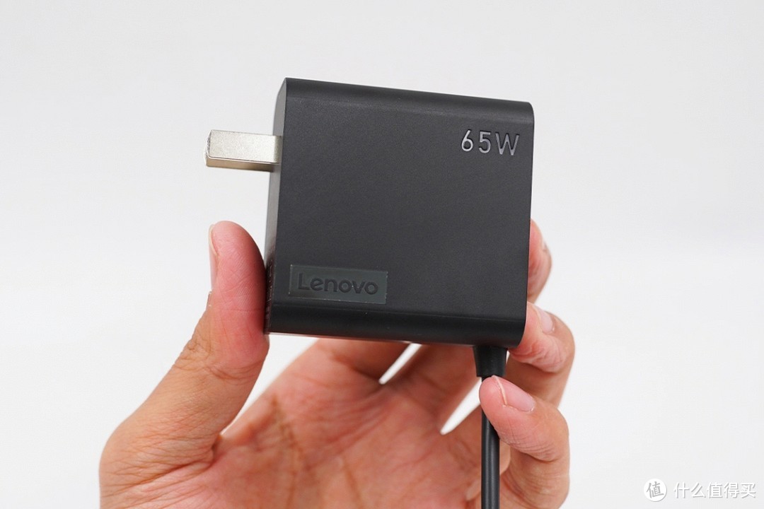 联想推出新款65W USB-C充电器，自带线材，专为笔记本服务