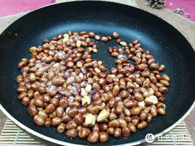 一泡一小一听一滴，轻松做出香酥花生米，久置也不回软