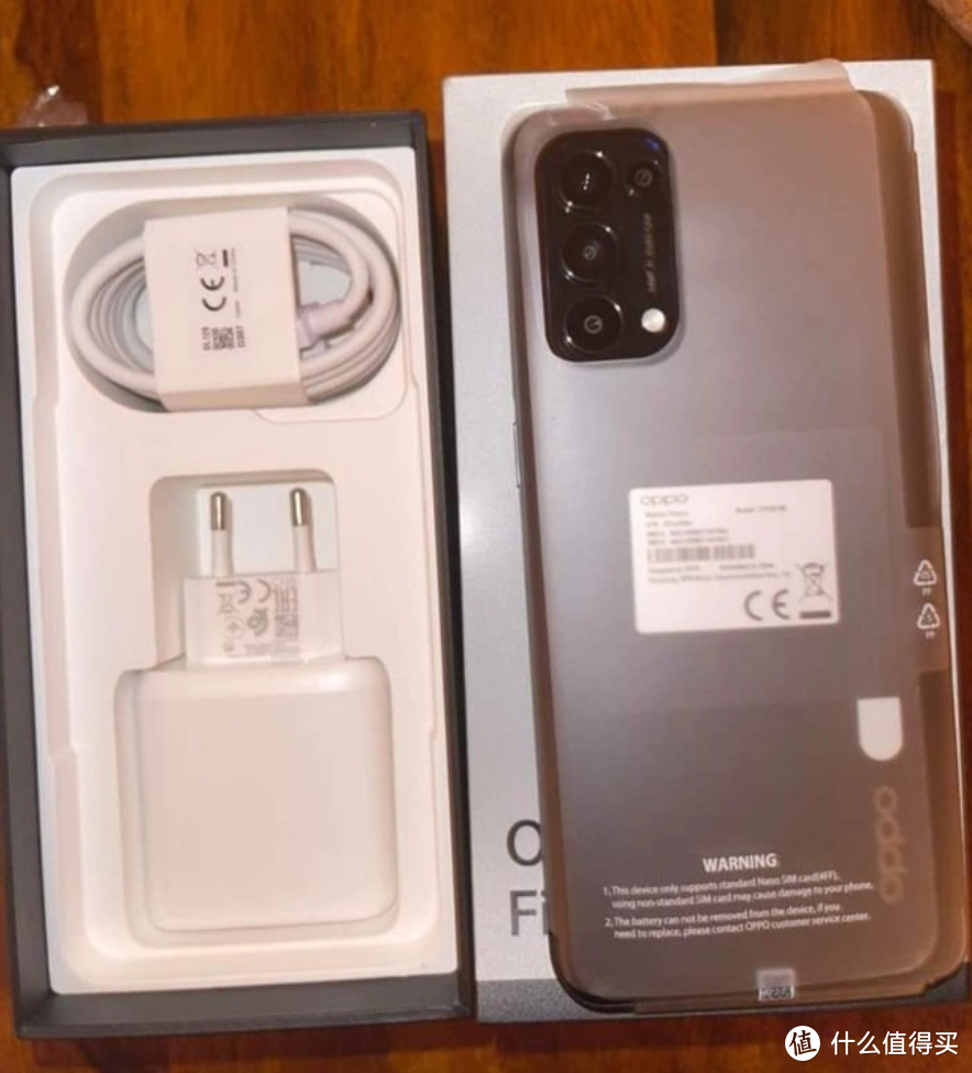 OPPO Find X3 Lite真机首次现身，打孔屏+后置四摄镜头