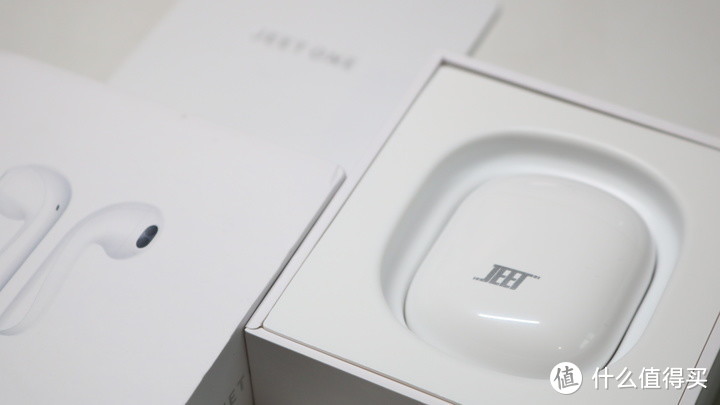 荣获设计大奖+超低延迟+专属APP的JEET ONE，不输Airpods