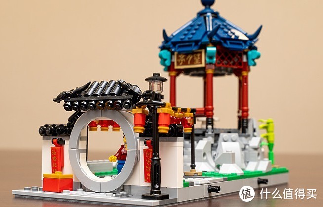 带娃看买不起的年货系列-乐高 LEGO「新春元宵灯会-“生活再苦我-也要活的精彩”