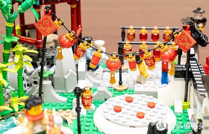 带娃看买不起的年货系列-乐高 LEGO「新春元宵灯会-“生活再苦我-也要活的精彩”