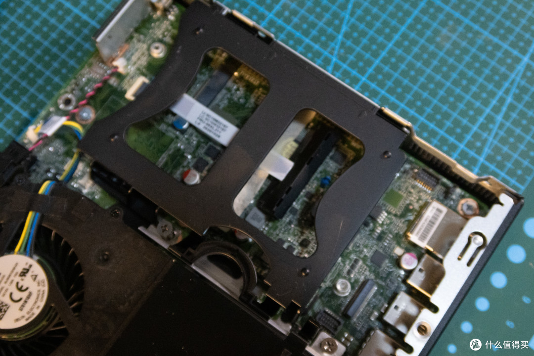 激安本物 4700GE/16G/SSD500G+500G R7 新品ThinkCentre - デスクトップ型PC