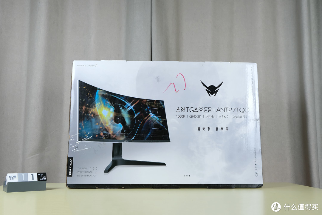 年末桌面升级：蚂蚁电竞 宇航家 ANT27TQC 2K144Hz 1000R曲面显示器 上手体验