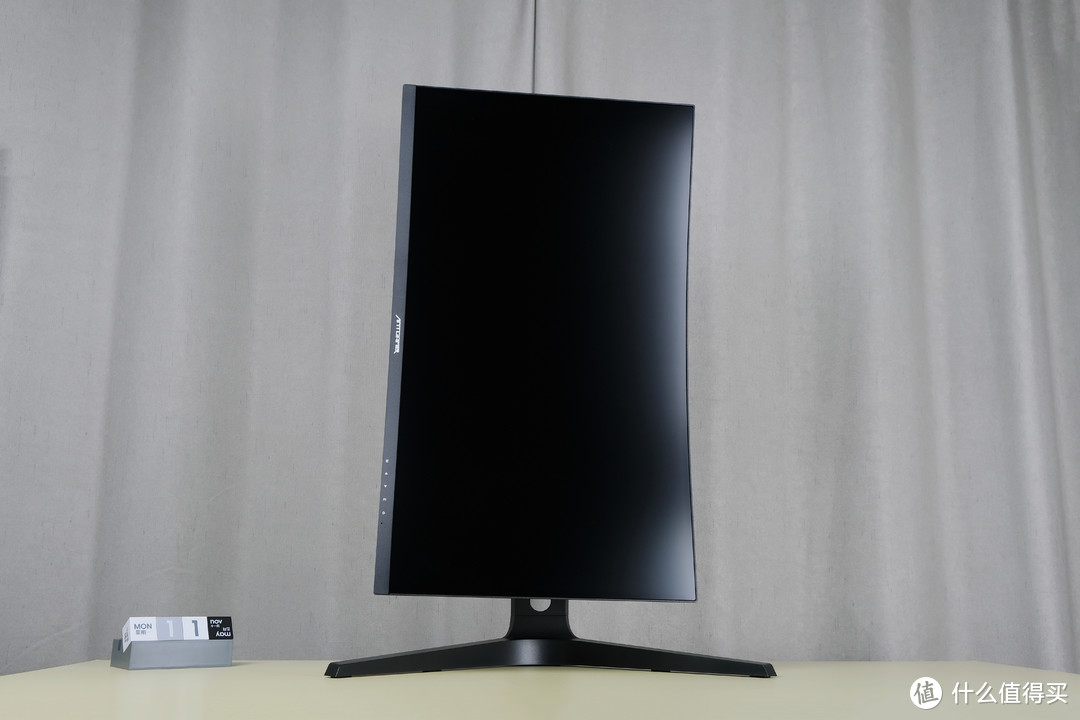 年末桌面升级：蚂蚁电竞 宇航家 ANT27TQC 2K144Hz 1000R曲面显示器 上手体验