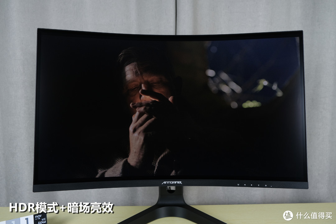 年末桌面升级：蚂蚁电竞 宇航家 ANT27TQC 2K144Hz 1000R曲面显示器 上手体验