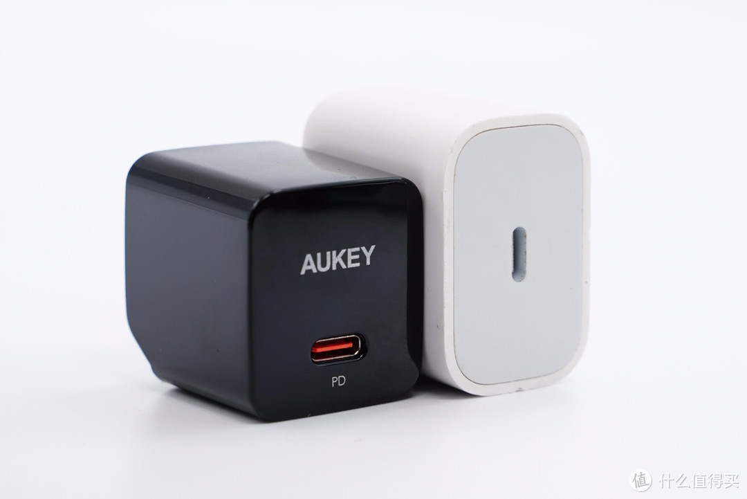 拆解报告：AUKEY傲基20W PD快充充电器PA-Y20S