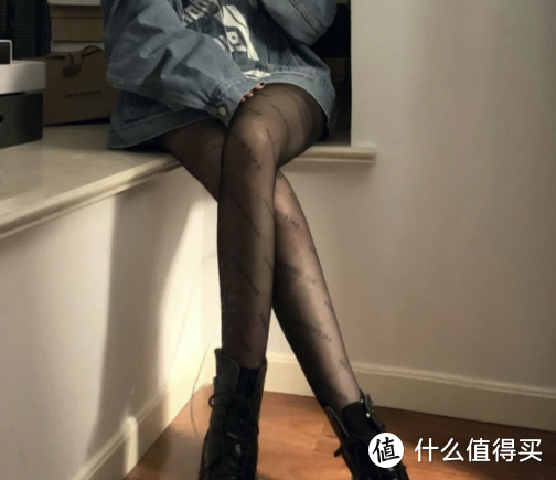 在逃公主IU，拍次MV竟用了12套衣服？——看看iU都穿了啥，内含大量美图哦～