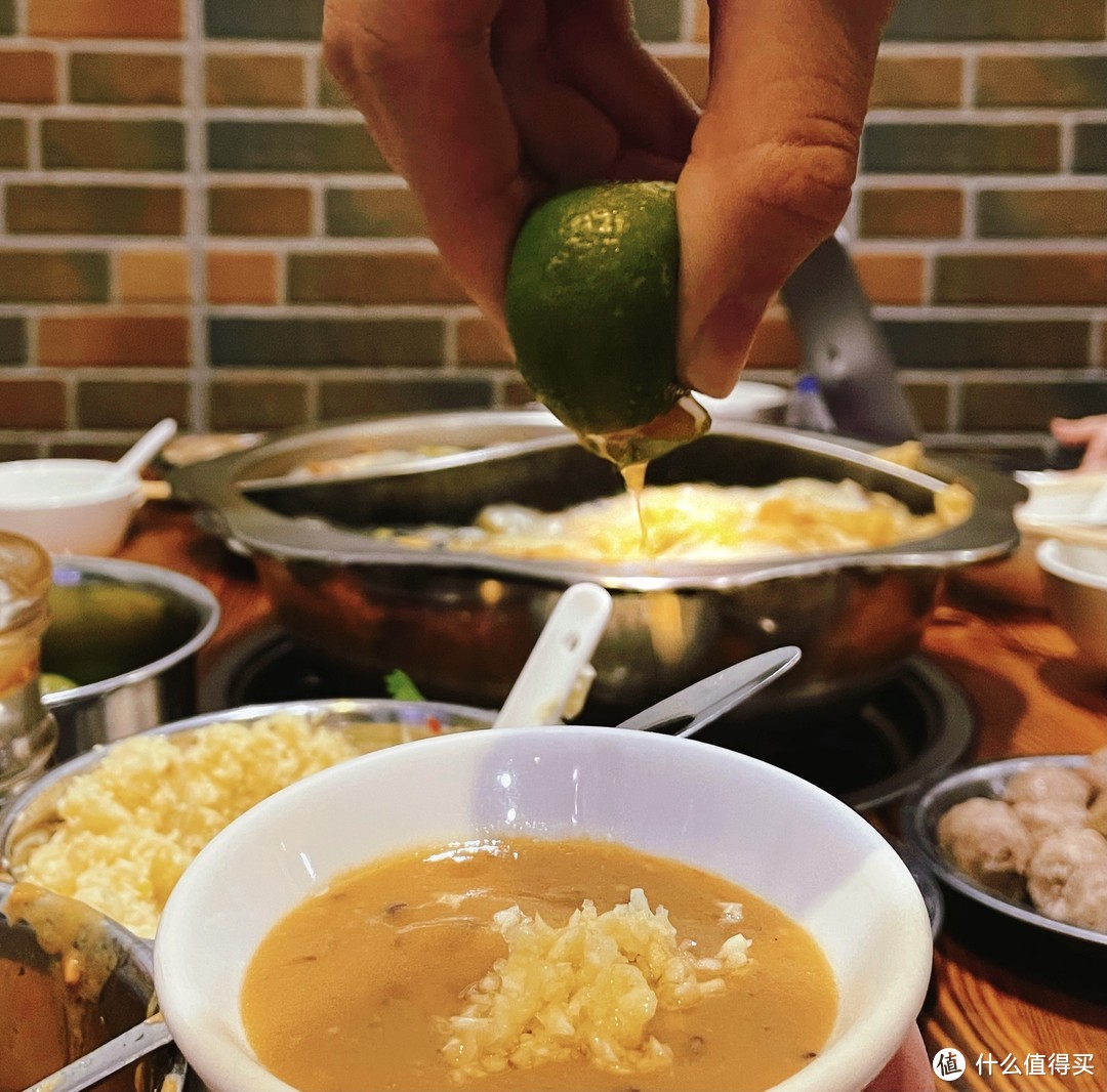 海南美食 | 藏在博爱北的明星同款鸳鸯斋菜煲，李易峰、陈小春都吃过！