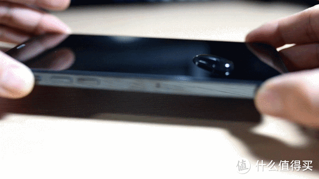 通透顺滑-倍思 iPhone12系列超瓷晶钢化膜