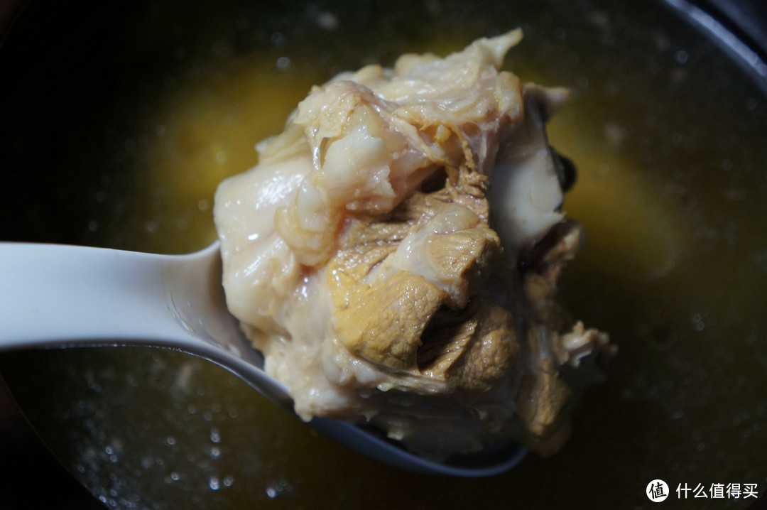 冬日暖心大锅菜，比猪肉炖粉条更好吃的猪肉炖粉条怎么做？