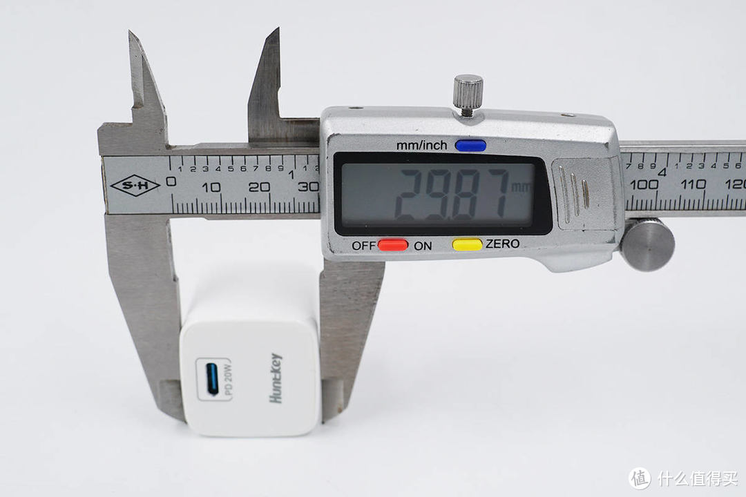 羊脂玉、小体积，均衡品质：航嘉20W PD充电器深度评测