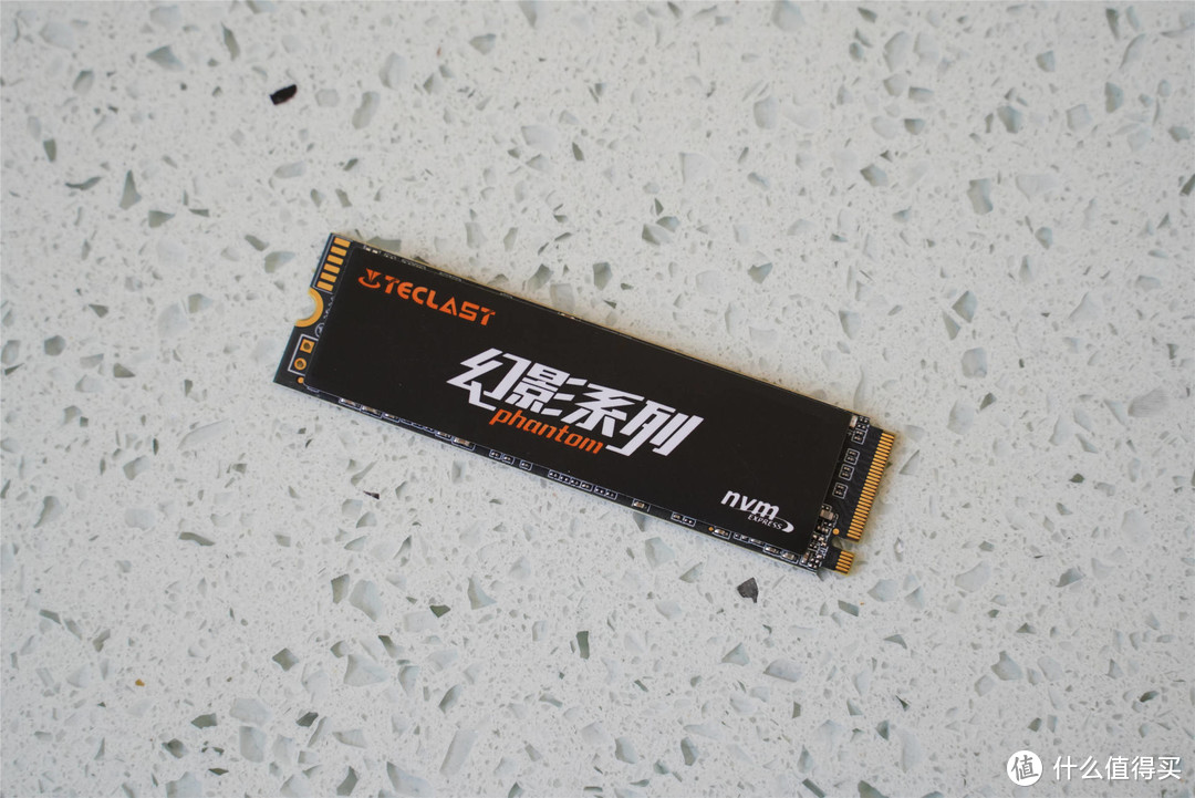 HBM缓存台电幻影NP900 1T SSD评测：有速度也有性价比