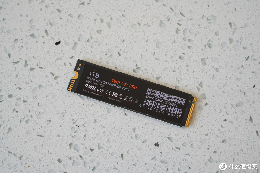 HBM缓存台电幻影NP900 1T SSD评测：有速度也有性价比