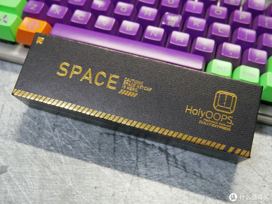 紫绿的激情碰撞——HolyOOPS SPACE 空格键帽