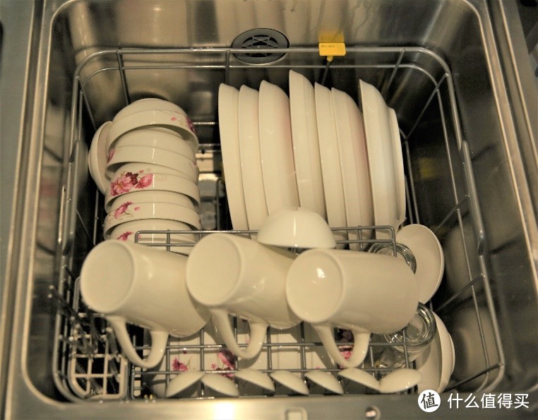 “全净透空化技术”让洗碗节能更干净！方太JBSD2F-E5水槽洗碗机实测
