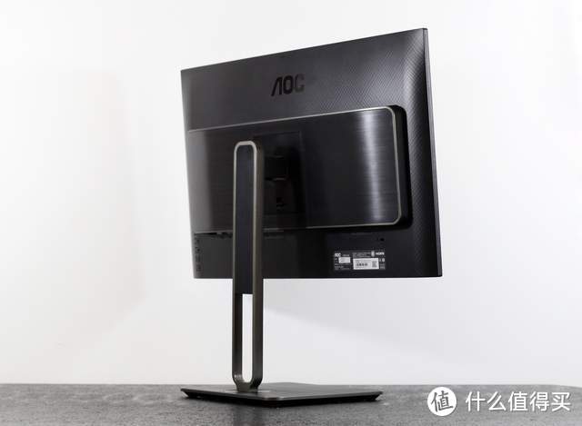 AOC Q27U2显示器评测：为创作者提供的一块好屏