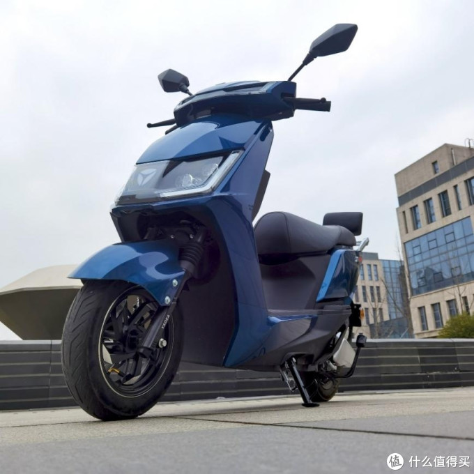 电动车什么牌子好一点老乡推荐的雅迪冠能t5确实不错