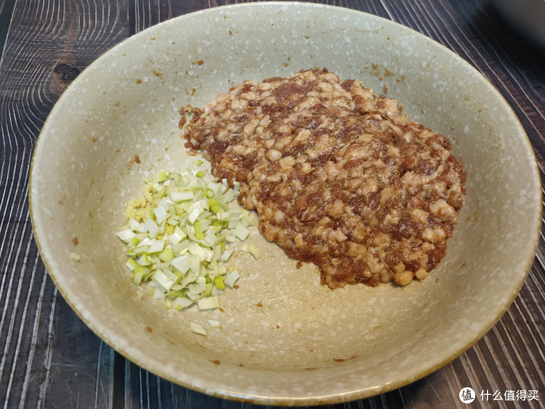 这菜包饺子9毛一斤，脆嫩鲜香真解馋