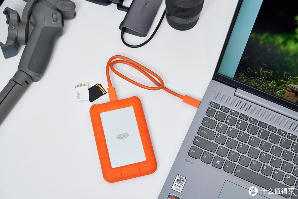 高颜值的数据保险箱，户外旅拍的良伴—LaCie Rugged USB-C 三防移动硬盘