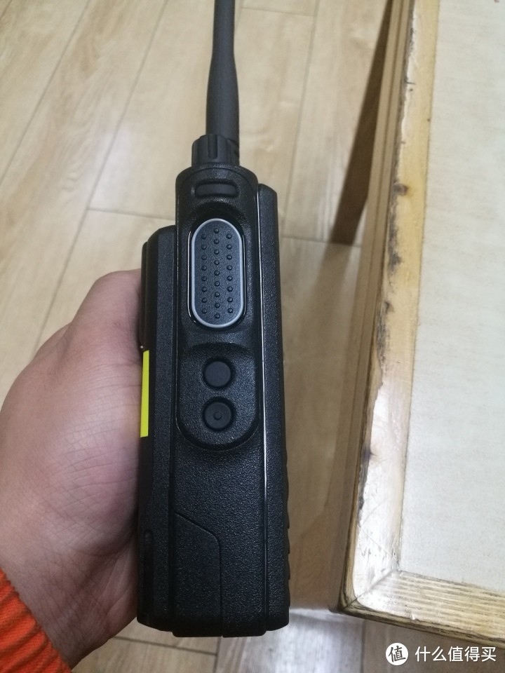 摩托罗拉 MOTOROLA GP338D+数字防爆对讲开箱测评