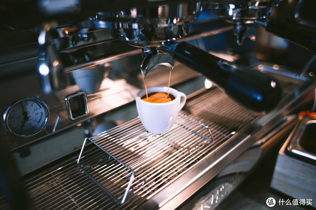 如何让家中有间咖啡馆，2021年春节年货季家用全自动咖啡机选购指南