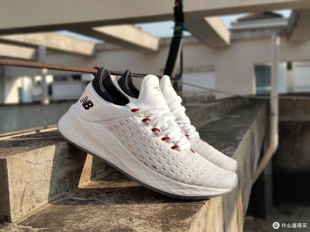 昙花一现的镭射科技newbalancefreshfoamlazrv2跑鞋评测