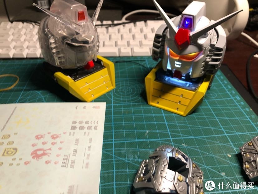 有眼罩的rx78，万代牌模型触摸台灯