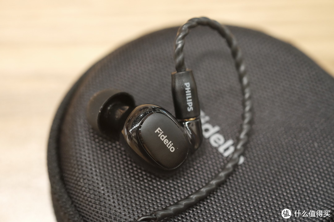 飞利浦Fidelio S301听感分享~一款千元价位的暖调入烧耳机