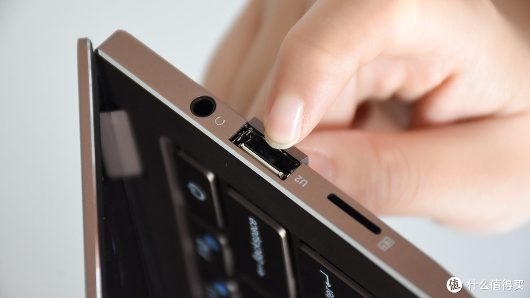 【开箱】中柏EZBook X3 Air笔记本：轻薄便携的办公本