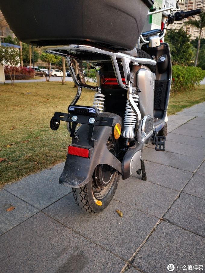 diy系列篇十五雅迪欧睿再次加装儿童座椅t6尾转弯灯点焊21700锂电池等