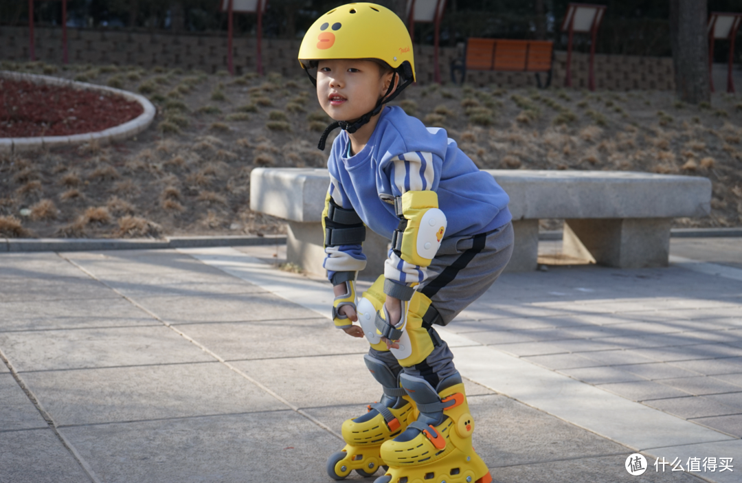轮滑就该如此简单！柒小佰 LINE FRIENDS 定制款儿童轮滑鞋体验分享