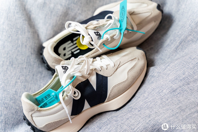 新年新鞋到超火的新百伦327海盐配色开箱