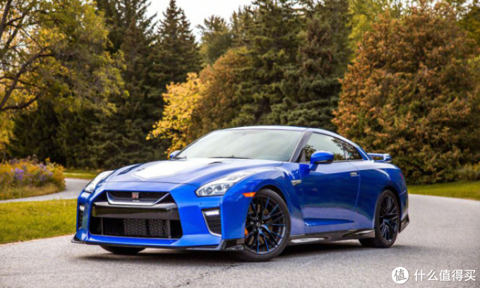童年神车 战神gtr的魅力到底在哪 为何没开过的人 也把它奉为神车 跑车 什么值得买