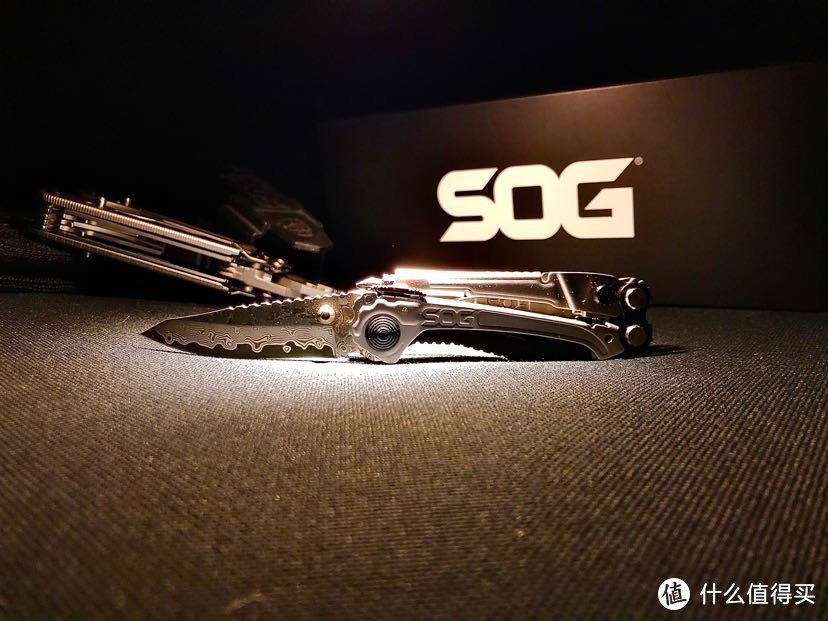 大马士革钢全新进化——SOG RC1001BX多功能钳