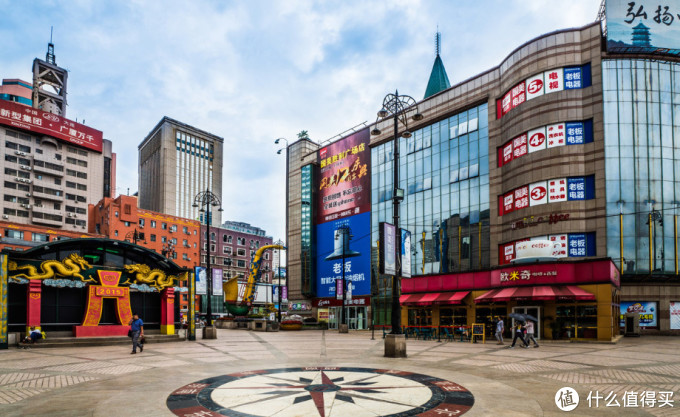这里是大连顺着广场玩和吃篇一中山区
