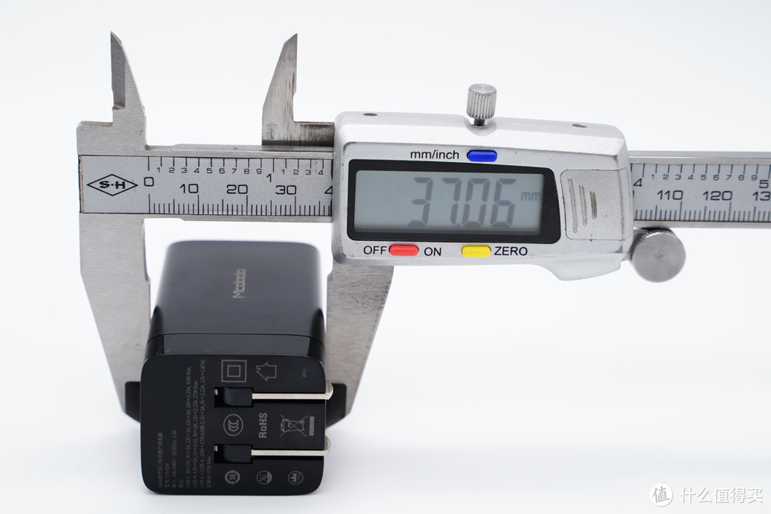 拆解报告：Mcdodo麦多多47W 1A1C迷你氮化镓充电器