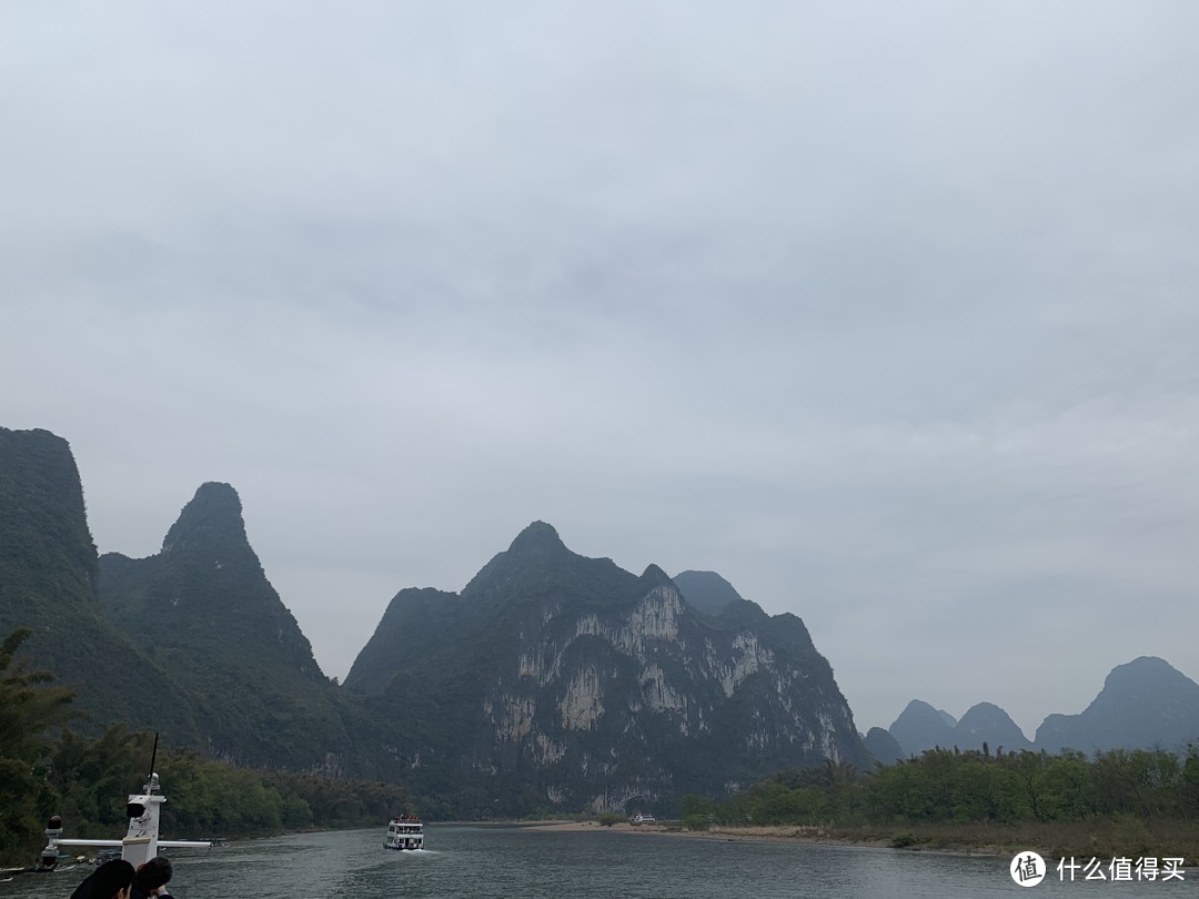 比较有名的九马山，都说一般人能看出来三四匹，那像我这样一匹马都看不出来的，肯定不是一般人··