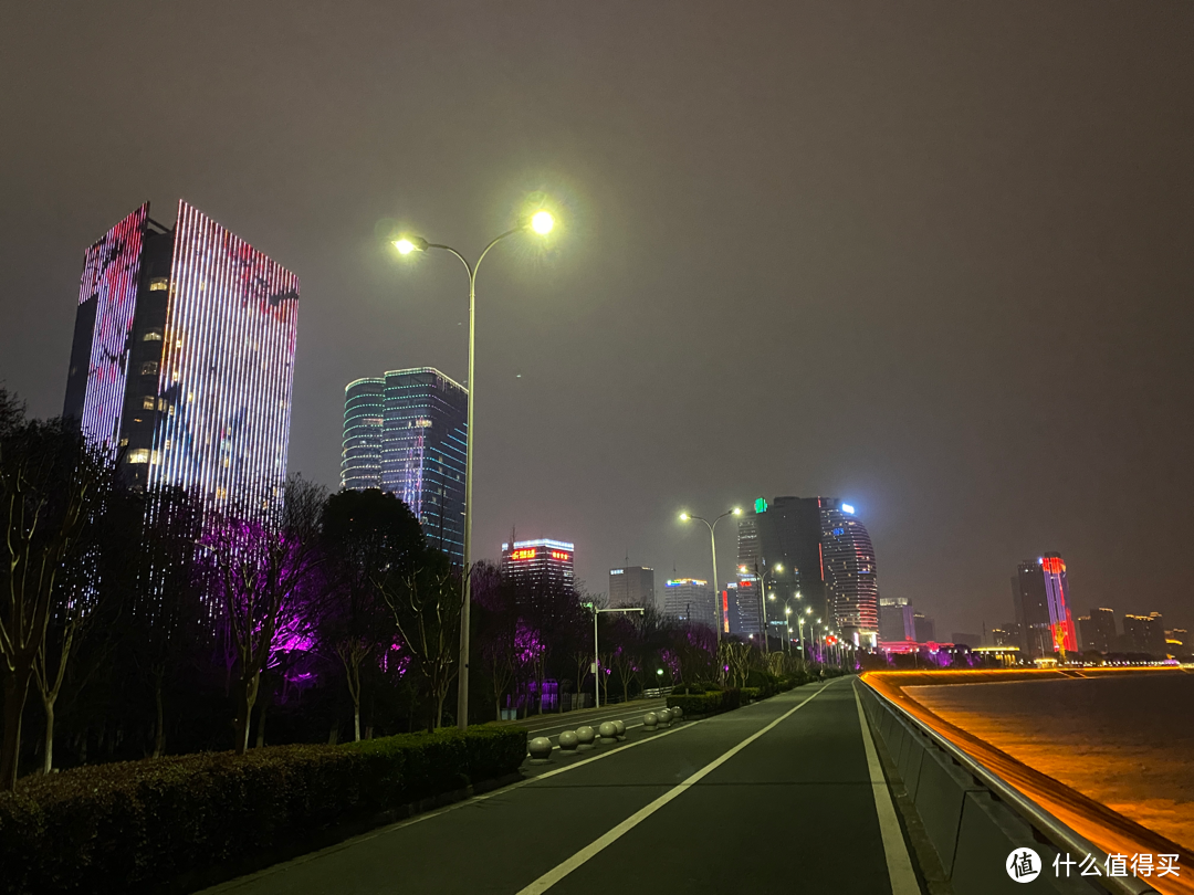 坐地铁游杭州（二）：钱塘江夜景/1号线江陵路站