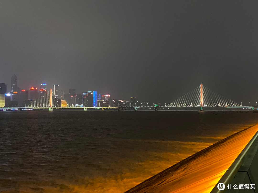 坐地铁游杭州（二）：钱塘江夜景/1号线江陵路站