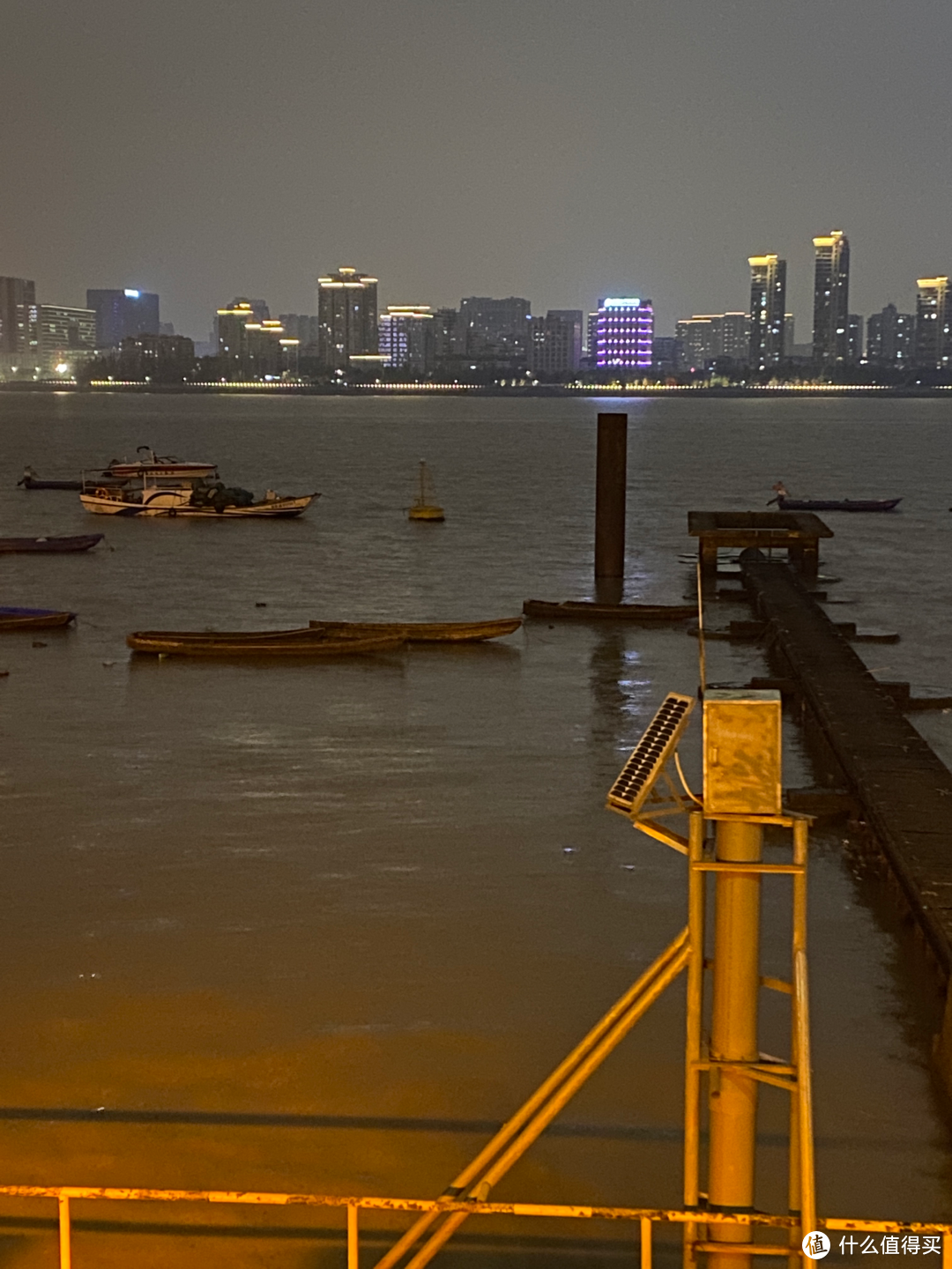 坐地铁游杭州（二）：钱塘江夜景/1号线江陵路站