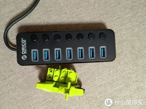 一款可以独立控制的奥睿科USB3.0扩展器