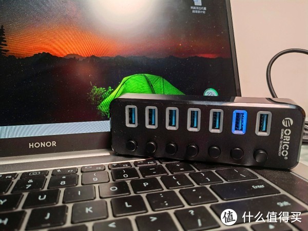 一款可以独立控制的奥睿科USB3.0扩展器